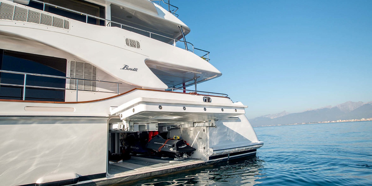 Аренда яхты Benetti Crystal 140 - NELA (Soy Amor) во Франции